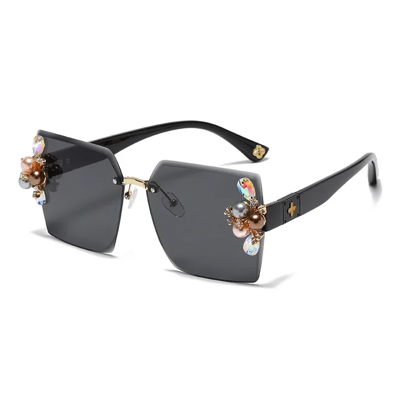 

2023 Latest Diamond Sunglasses Ladies Brand Designer Frameless Rhinestone Ladies Glasses Flower Season Travel Decoration Eyewear