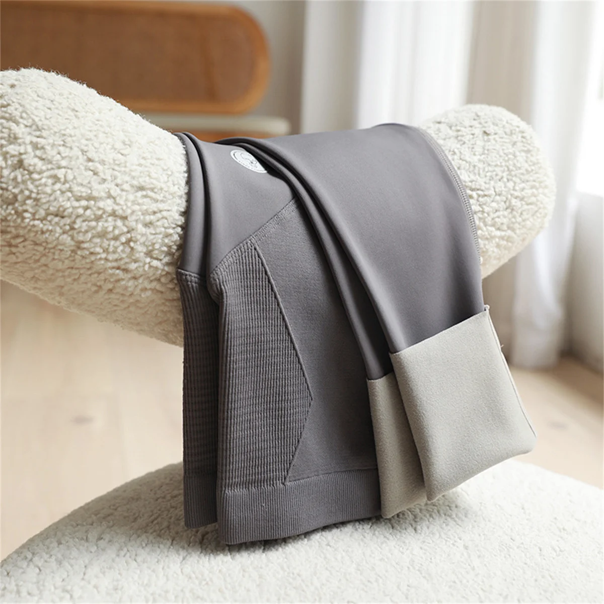 Pregnant pants Pregnancy leggings plus fleece new pregnant pants support slim pregnant nine quarter