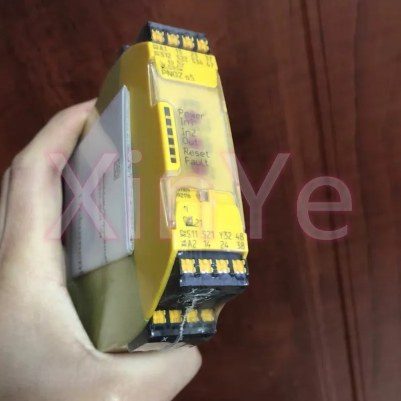 

Brand new original PNOZ S2 750102 PNOZ S4 750104 PNOZ S4 751104 PNOZ S5 751105