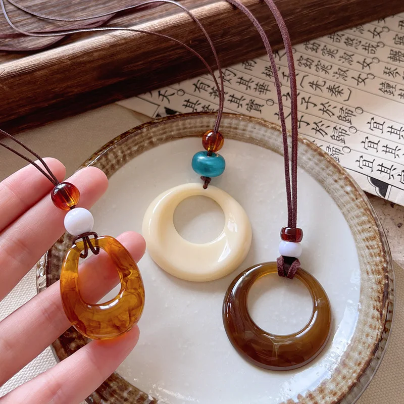 Elegant Vintage Resin Pendant Necklace - Long Rope Sweater Chain Jewelry
