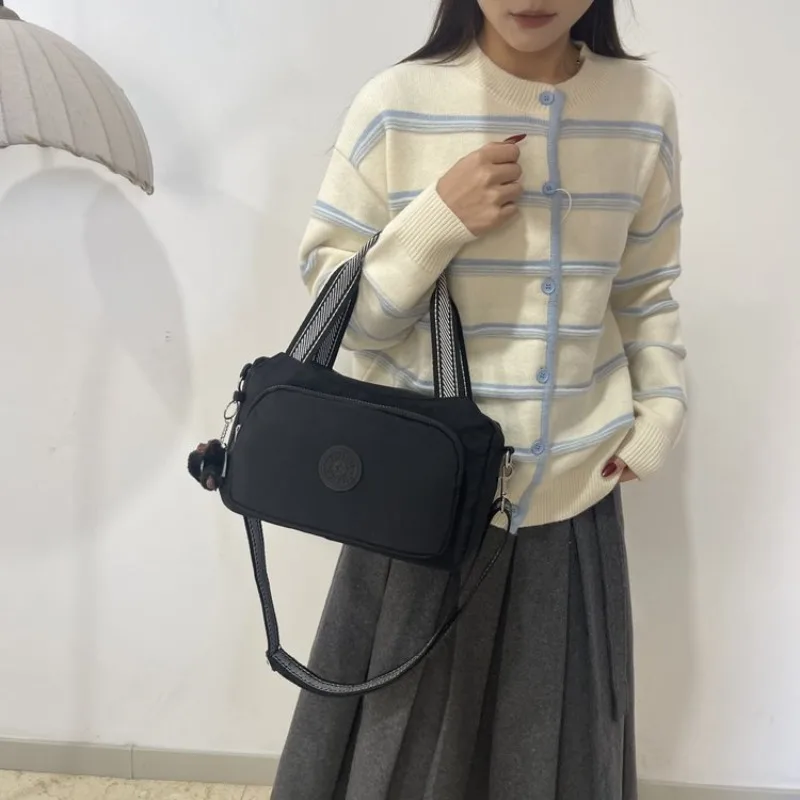Borsa fasciatoio alla moda per donna, borsa a tracolla in pelle di lusso, forma quadrata unica, stile retrò originale per feste o tempo libero - immagine 2