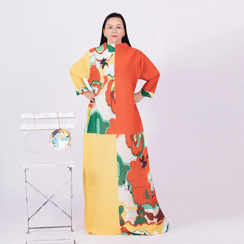 

2023 new print contrast color round neck long sleeve temperament pleated dress
