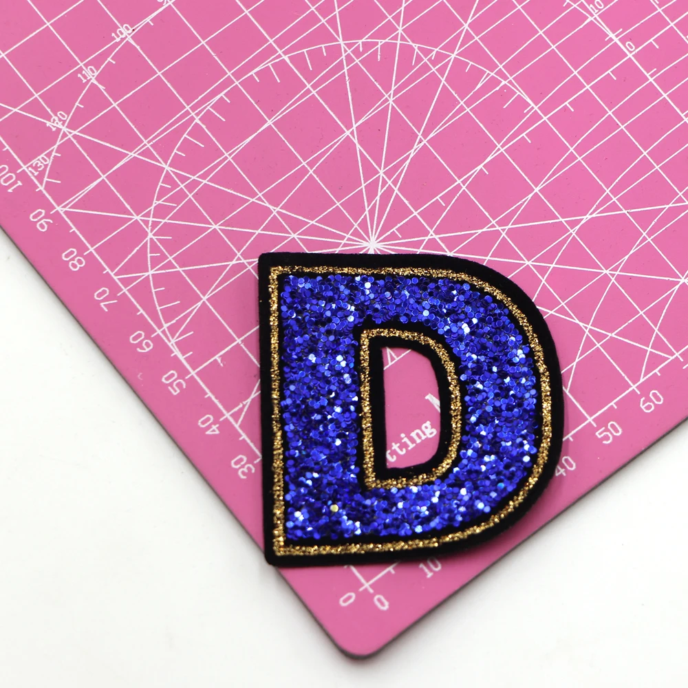 Neuer 6 cm großer blauer Pailletten-Aufnäher mit englischen Buchstaben A-Z für Kleidung, zum Aufbügeln, 3D-handgefertigter Streifen-Namenslogo-Aufnäher – Detail 6