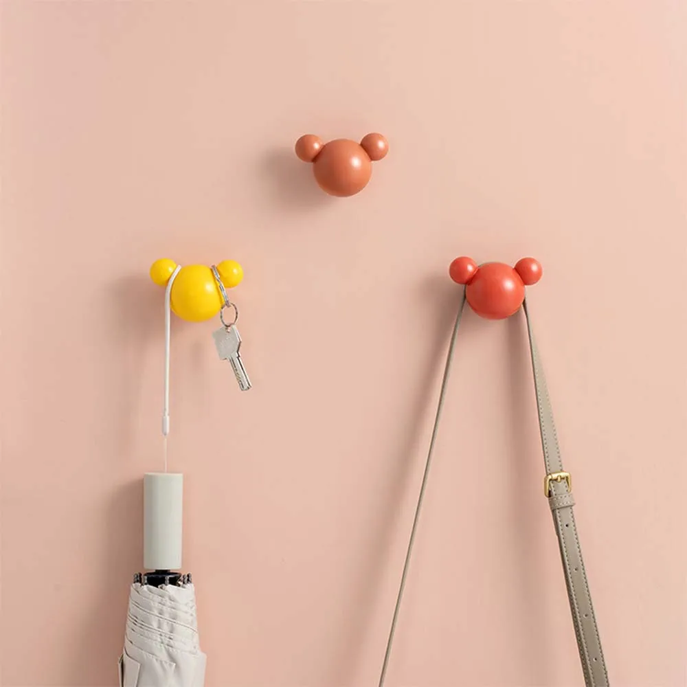 Self designed Creative Bear No Trace Sticky Hook Free Punch Wall