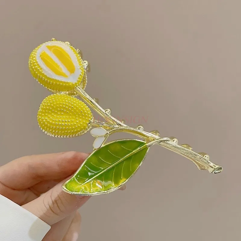 

Fun simulation durian hair clip, female back spoon curling hair, shark clip, large size grasping clip, cute hair clip