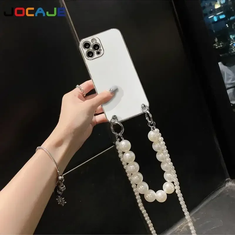 Pearl Chain Bracelet Crossbody Lanyard with Lens Protection - Plating Silicone Cover