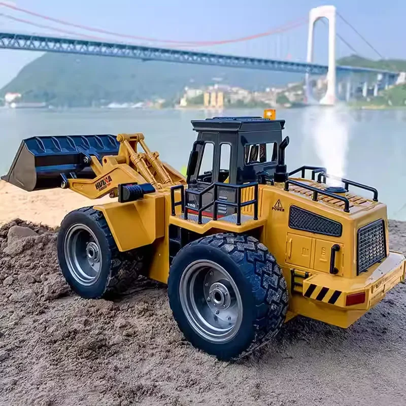 Alloy Rc Bulldozer Tractor Model 2.4G Radio Controlled Car