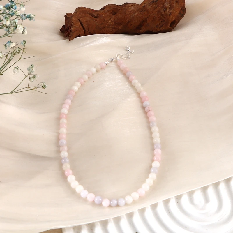 Minar Elegant Natural Shell Beaded Necklace with Silver-Plated Chain