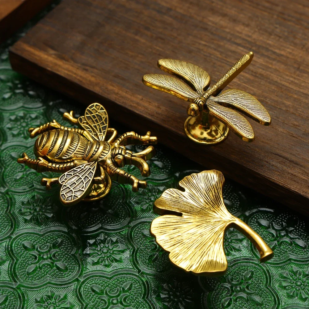 Furniture Handles For Cabinets And Drawers Zinc Alloy Drawer Pulls Bee Leaf Wardrobe Pulls Retro Antique Gold Silver Handles Furniture Handles