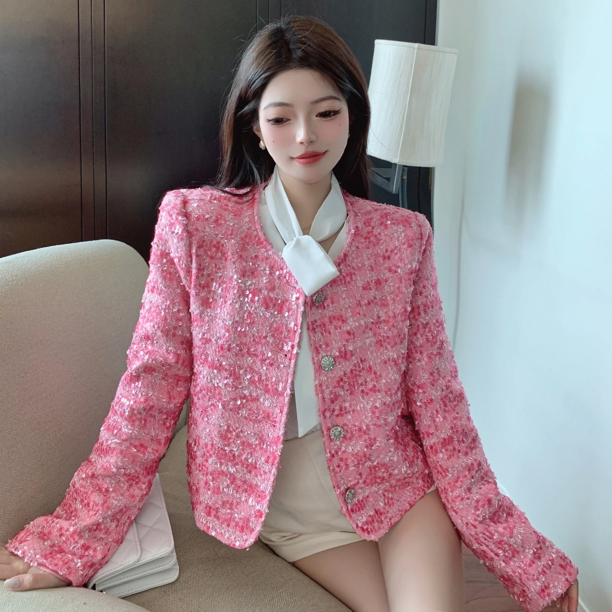 

Elegant Women Pink Tweed Jacket 2023 Autumn Long Sleeve Buttons Bling Jacket Female Fashion O-neck Pocket Short Coats