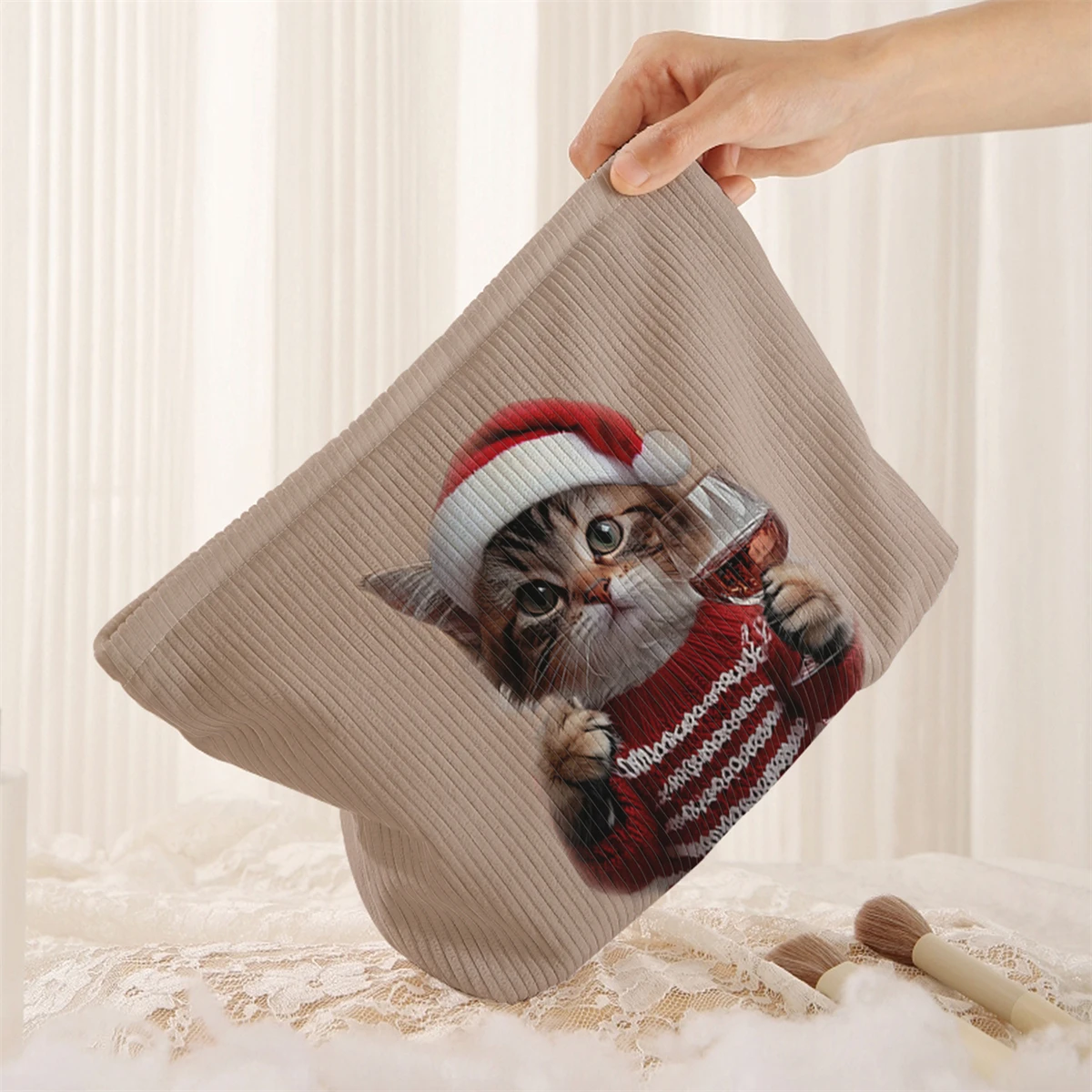 1 Christmas themed corduroy makeup bag, lightweight zipper makeup storage box, multifunctional bag with lining