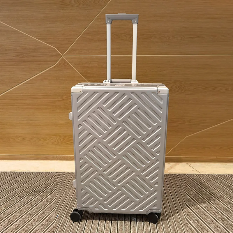 Рисунок 4 - Модный Универсальный чемодан на