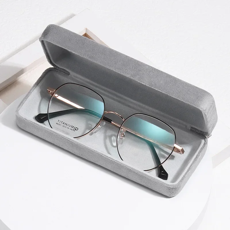 1pc Velvet Leather Glasses Case Shell Eyeglass Case Portable Retro Myopia Sunglasses Storage Box for Men Women Eyewear Holders