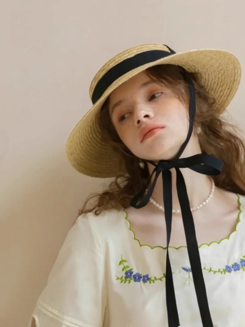 French Retro Hepburn Style Straw Hat for Women Classic Elegant