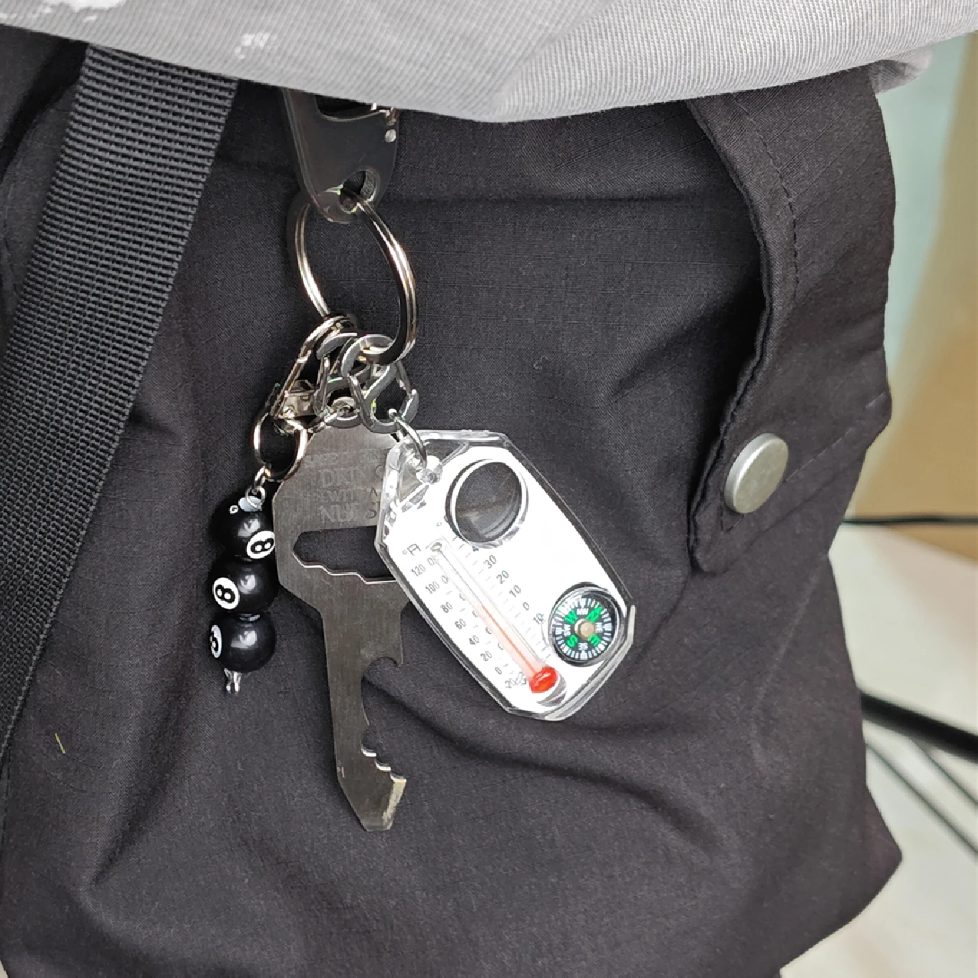 オリジナルの金属製栓抜きキーホルダー,カラビナy2k,バック
