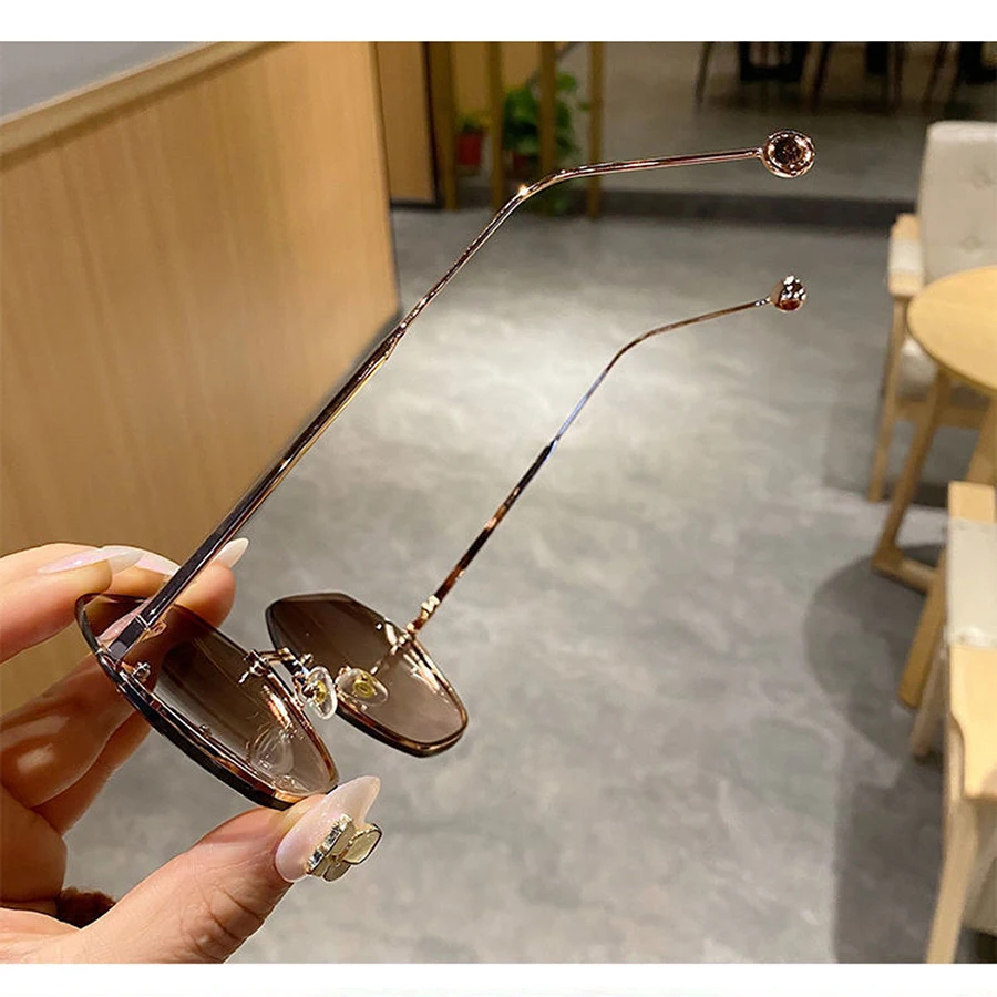 Luxury Polygon Metal Frame Women Sunglasses - Image 5