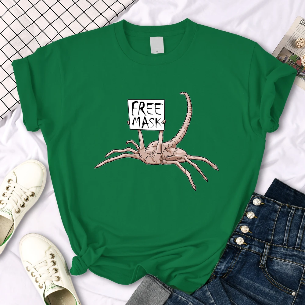 Alien Facehugger Horror Women's Tee Shirts Classic Womenswear Summer t-Shirts Anime Basic Clothes Oversize Women's Tees Shirts
