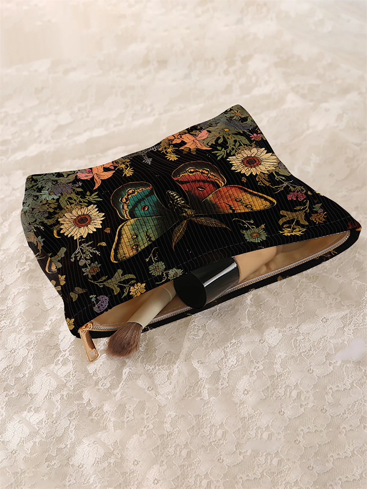 1 butterfly and floral core velvet makeup bag, lightweight zipper makeup storage box, multifunctional bag with lining