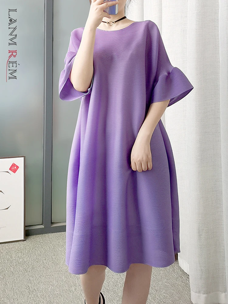 

LANMREM Pleated Solid Dress For Women Round Neck Flare Sleeve Loose Mid-calf A-line Dresses Female Fashion 2024 Summer 2N430