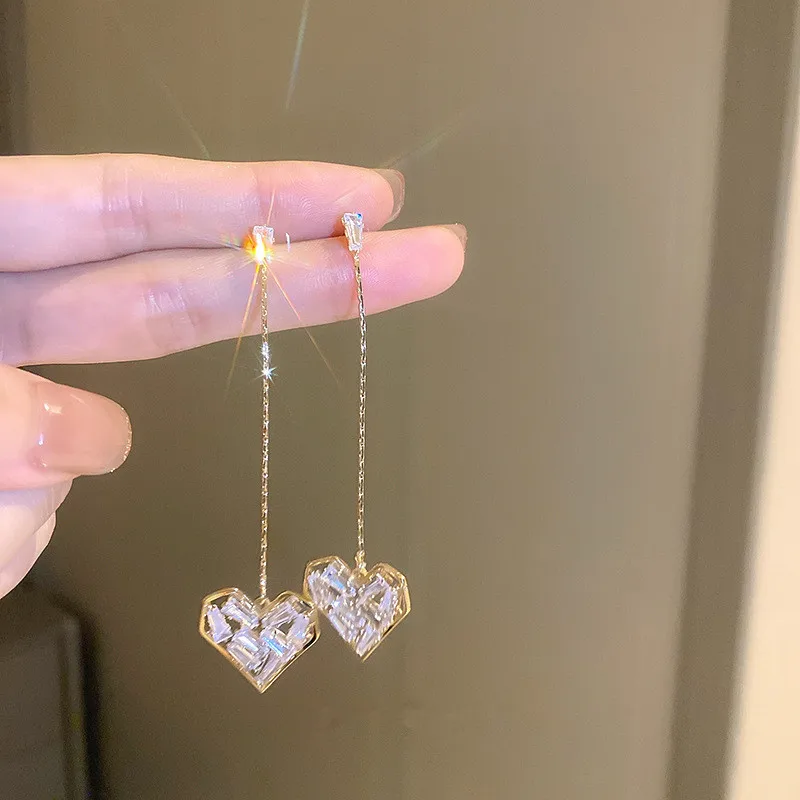2023 New Fashion Trend Unique Design Elegant Exquisite Light Luxury Love Earrings For Women Jewelry Wedding Party Premium Gift