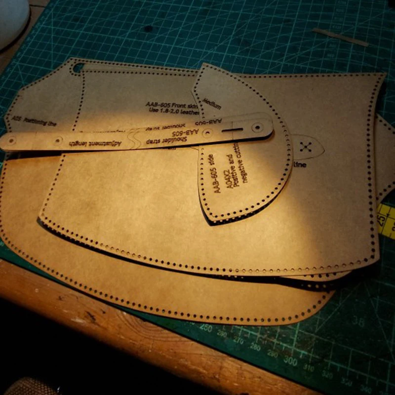 Leather Craft Template Sewing Template 1Set Handmade Neutral Crossbody Chest Bag Sewing Pattern Kraft Paper Leather Craft Stencil 39x17cm