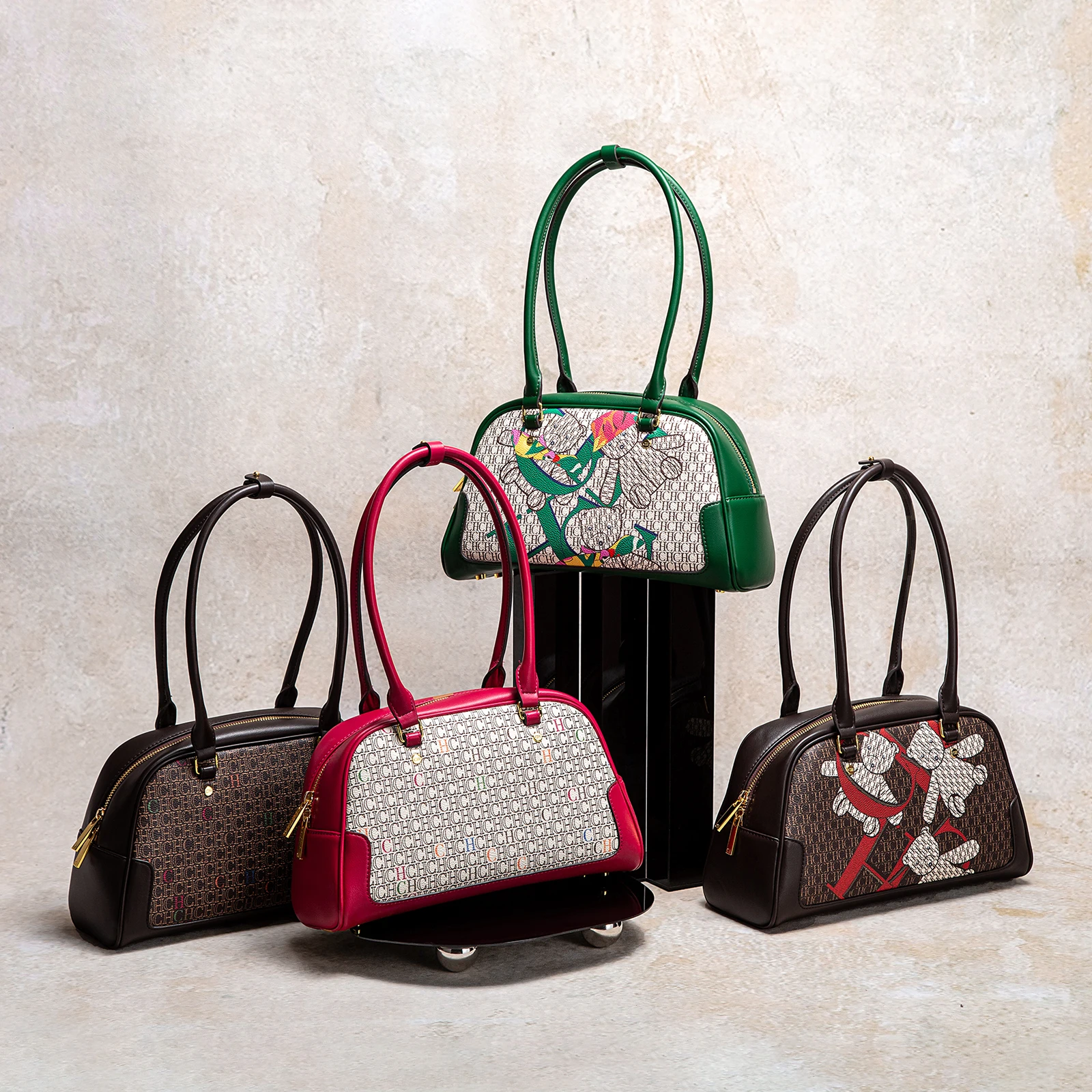 حقيبة كتف مصممة خصيصًا للسيدات، تتميز بجودتها العا...