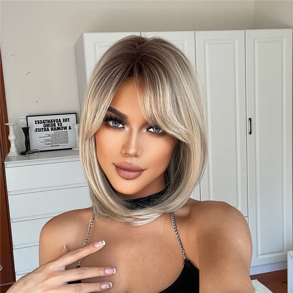 LOUIS FERRE Blonde Short Layered Straight Wigs Ombre Blonde Side Parting Synthetic Hair Wig Natural Looking Heat Resistant Fiber