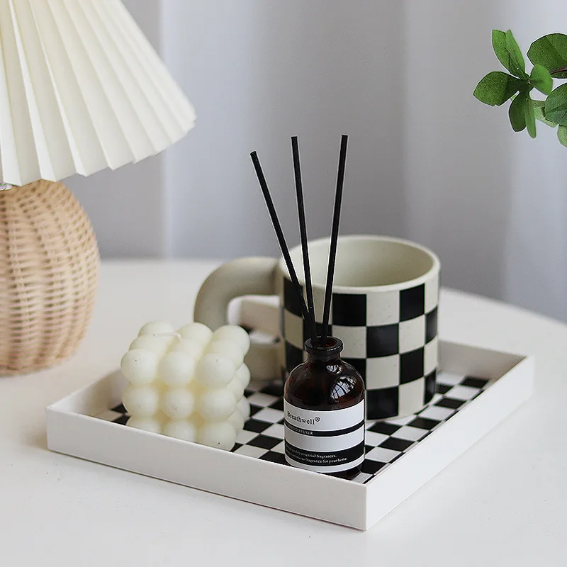 Checkerboard Color Entryway Living Room Moon-shaped Tray Water Cup Aromatherapy Head Rope Small Object Decorative Tray