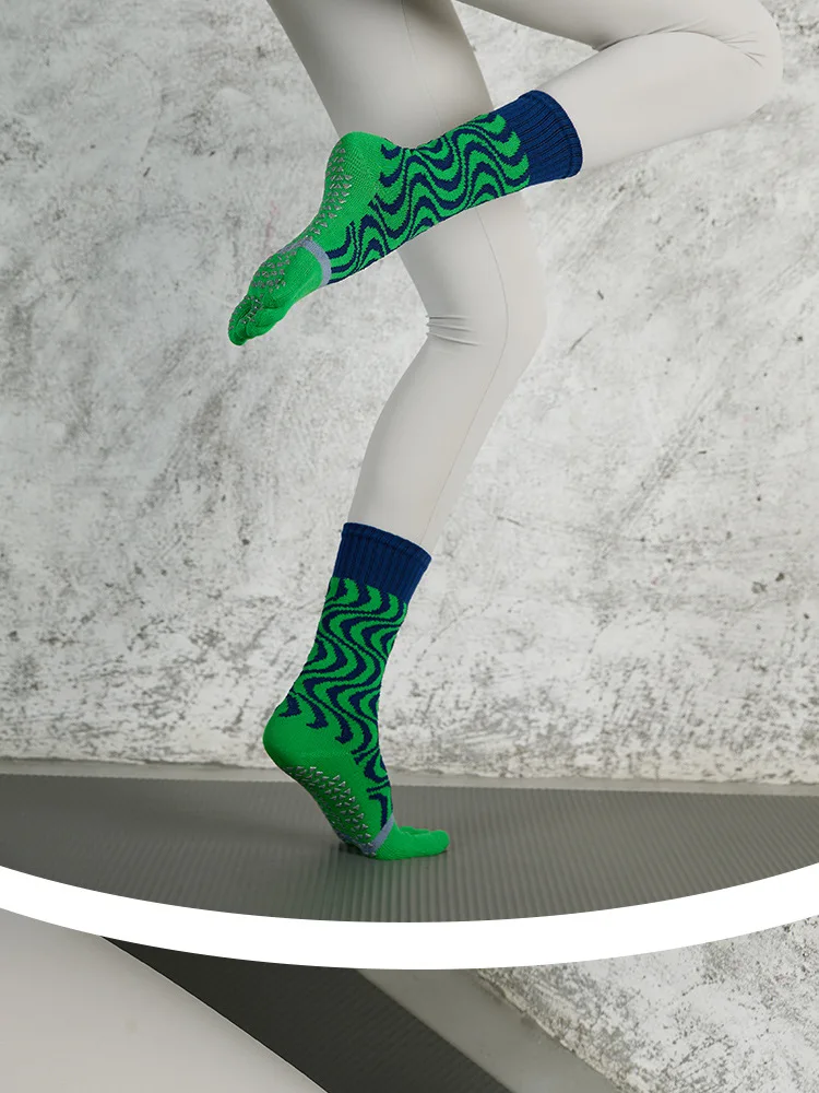 New Women Pilates Socks Professional Five Fingers Dance Sports Socks Fashion Printing Non-slip Silicone Grip Fitness Yoga Socks 32 undefined
