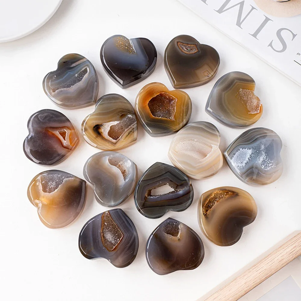

Mineraali 1PC Heart Shape Natural Agate Druzy Geode Caved Craft Gift Crystal Love Quartz Home Energy Gemstone Desktop Decoration
