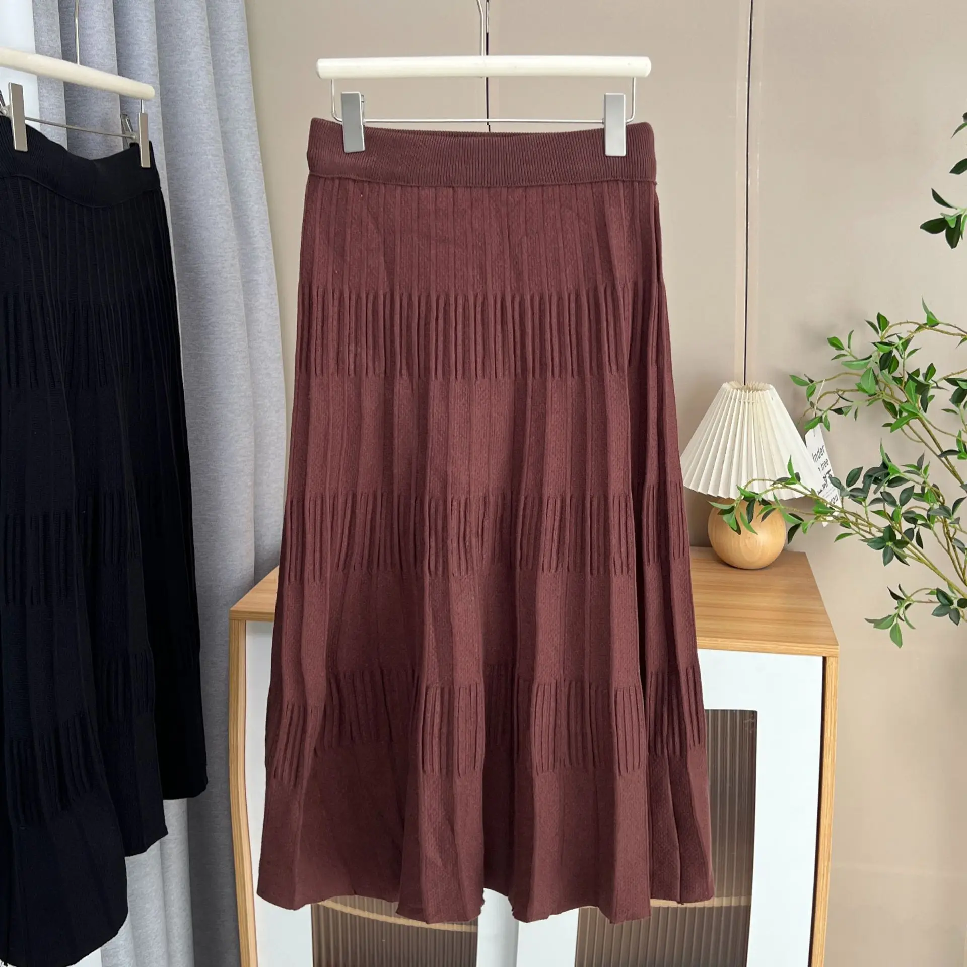 XXXXL Fashion Plus Size Women's Skirts 2025 Autumn And Winter New Simple Casual High Waisted Knitted A-line Skirt 262