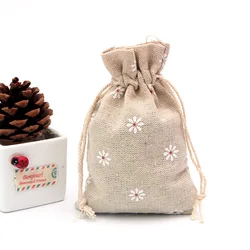 Elegant Linen Burlap Gift Bags with Drawstring - Set of 50, 10x14cm - 10x14cm (White daisy)