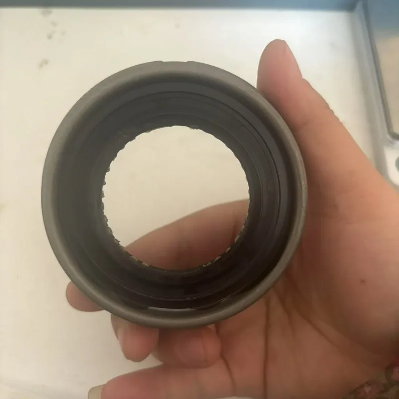 High quality For Jeep Wrangler 2007- Differential Pinion Oil Seal Rear 68003265AA New