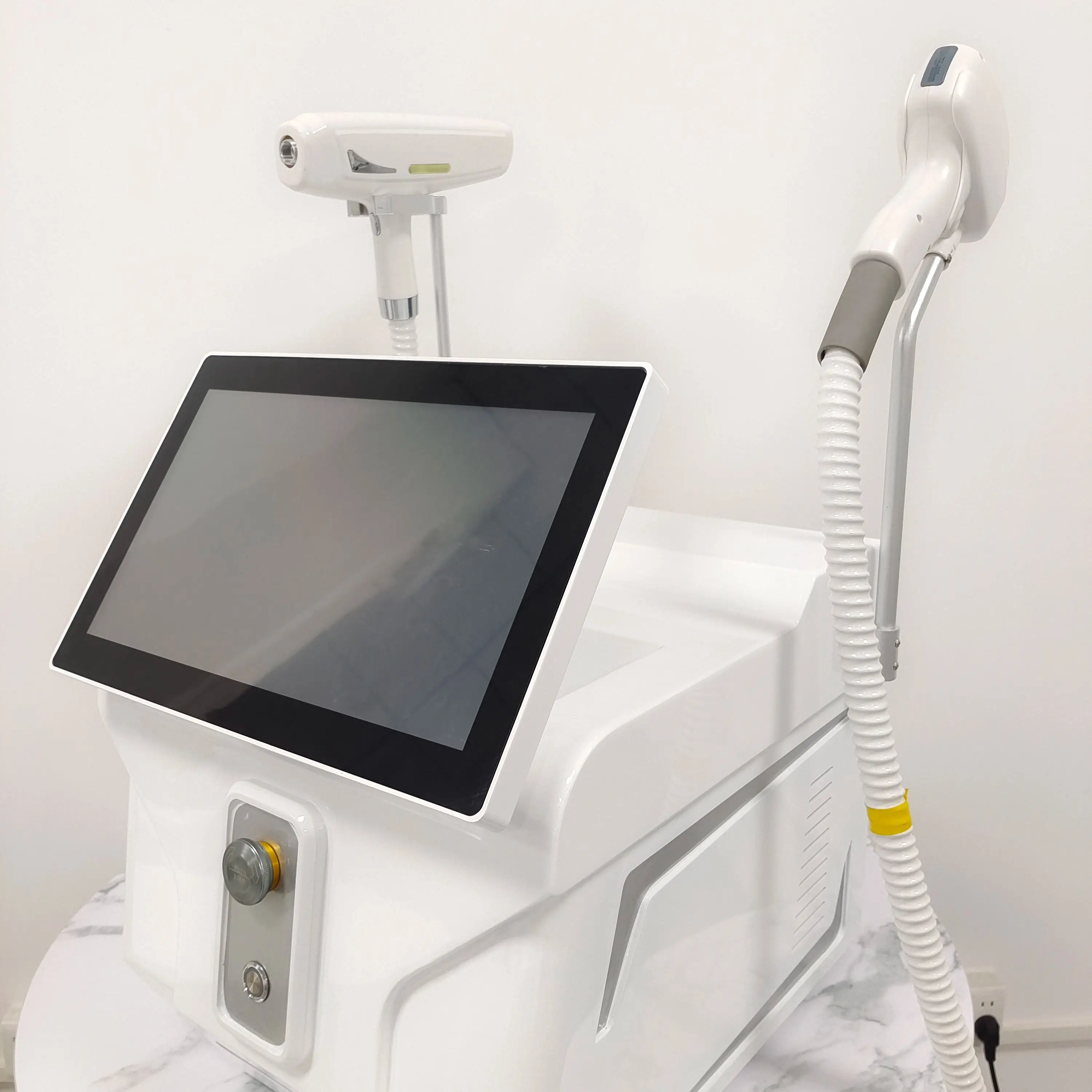 Máquina Láser de Diodo y Picosegundos 2 en 1 Mecavie 4000W, 4 Longitudes de Onda 755/808/940/1064nm, Sistema de Depilación Permanente y Eliminación de Tatuajes, Certificación CE, Apto para Todos los Tonos de Piel, Enfriamiento por Hielo, 2 Años de Garantía de Calidad, 5 Años de Servicio de Reparación de Piezas, Envío Rápido