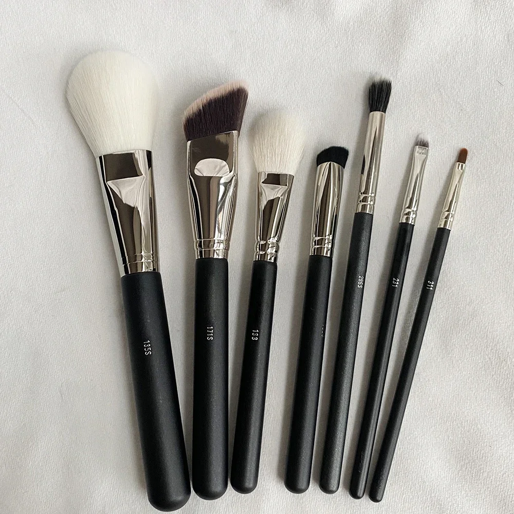 Makeup Brushes Set 135s Powder 171S Foundation 133 Cheek Blush 286s Tapered Eye Blending 106 Concealer Cosmetic Brush Kit
