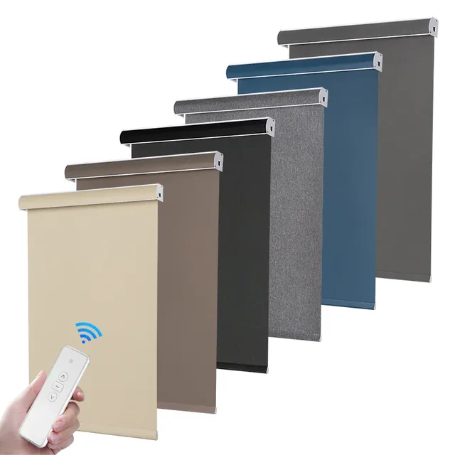 สีและขนาดที่กําหนดเองผ้ากันน้ํา 100% Blackout รีโมทคอนโทรลแบบใช้มอเตอร์อัจฉริยะม่านม้วนไร้สายสําหรับห้องนอน 1