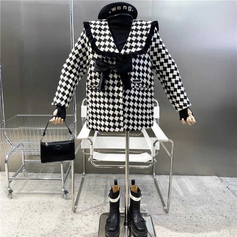 

Новый фирменный оригинальный дизайн 2021 в иностранном стиле трехмерное пальто в ромбическую клетку с бантом стильная шаль с большими лацканами свободная твидовая куртка