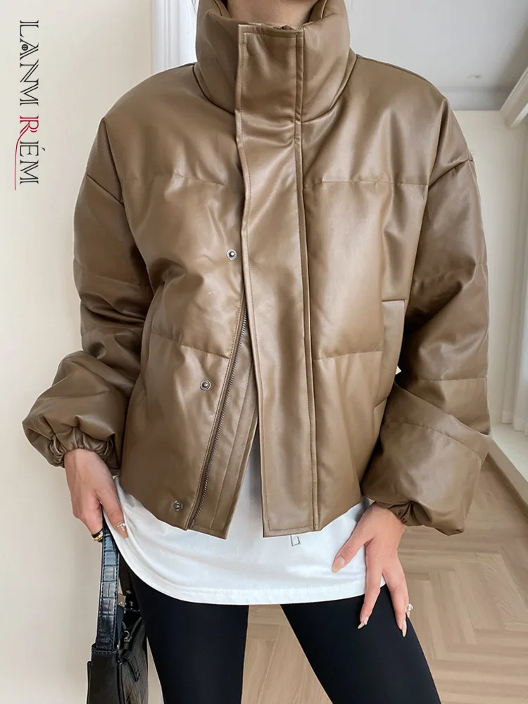 

[LANMREM] Leather Down Jackets For Women 2023 Winter New Solid Stand Neck Zipper Cardigan Long Sleeve Thick Warm Coats 26D6959
