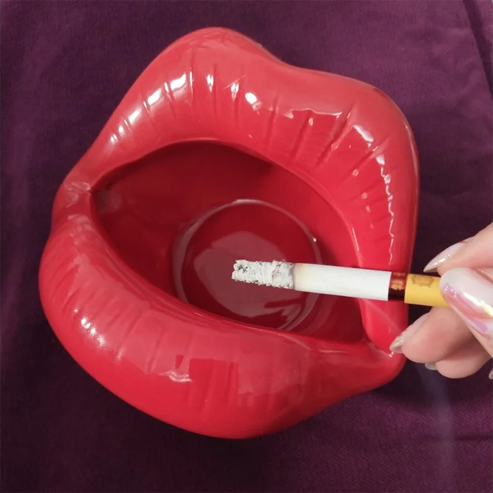 Sexy Lips Ceramic Ashtray Bongs in Australian