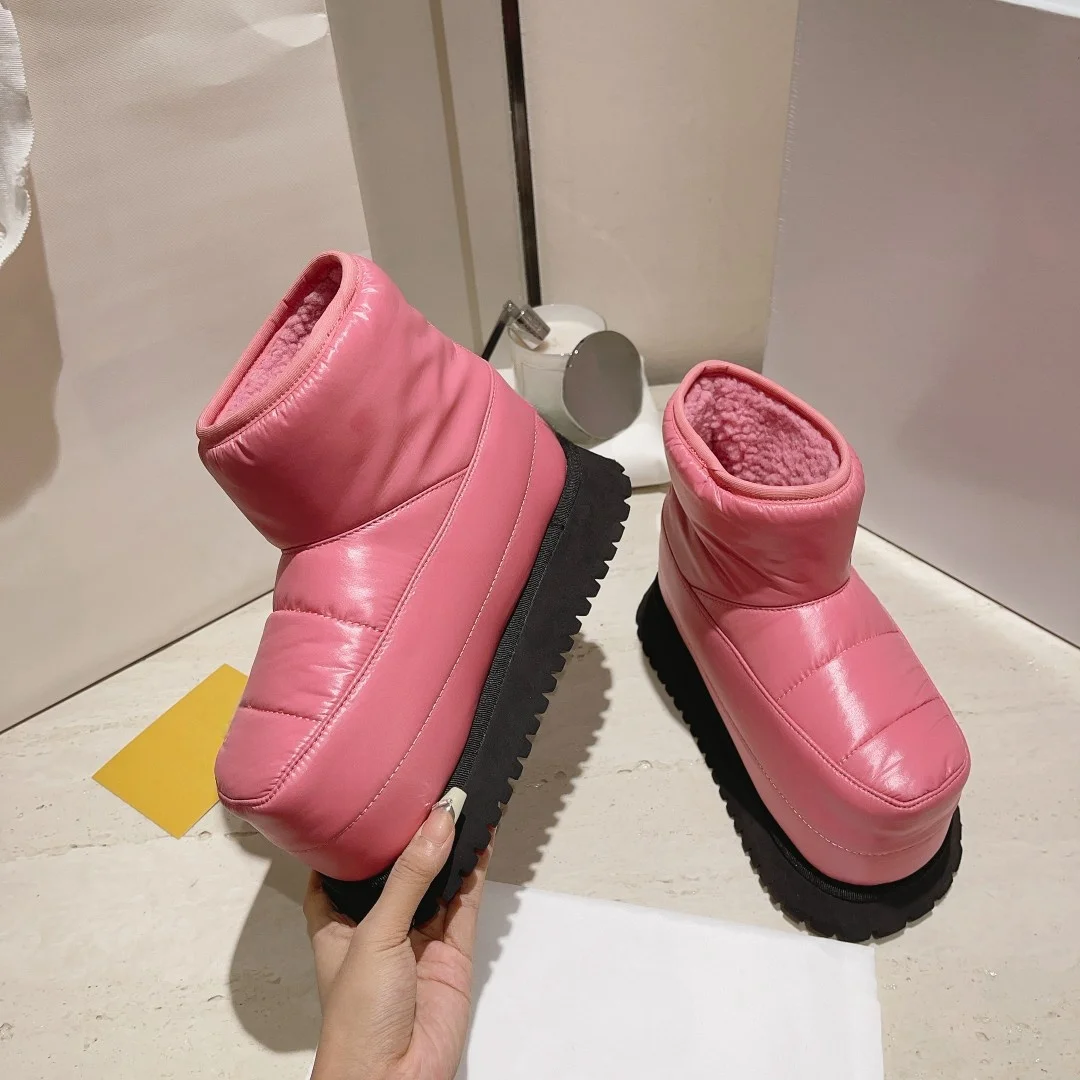 

Winter Warm Snow Boots Newest Height Increasing Fur Ankle Round ToePlatform Slip-On Solid ColorFashion Concise Women Shoes