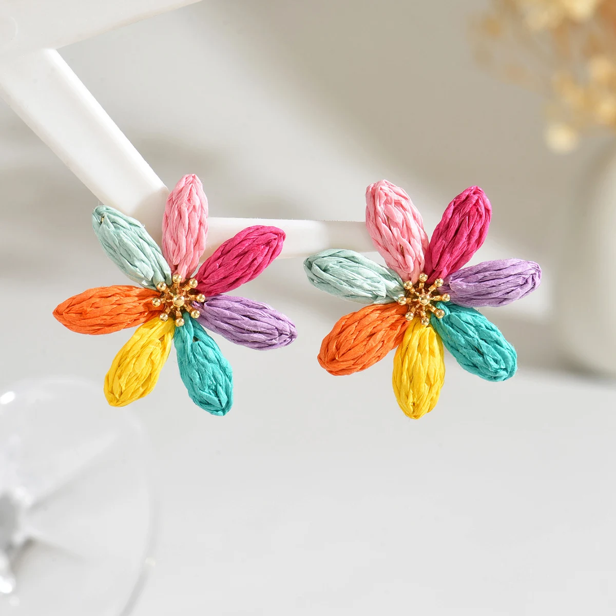 Boho Style Delicate Colorful Flower Raffia Stud Earrings for Women Elegant Handmade Rattan Knit Earrings Summer Party Jewelry