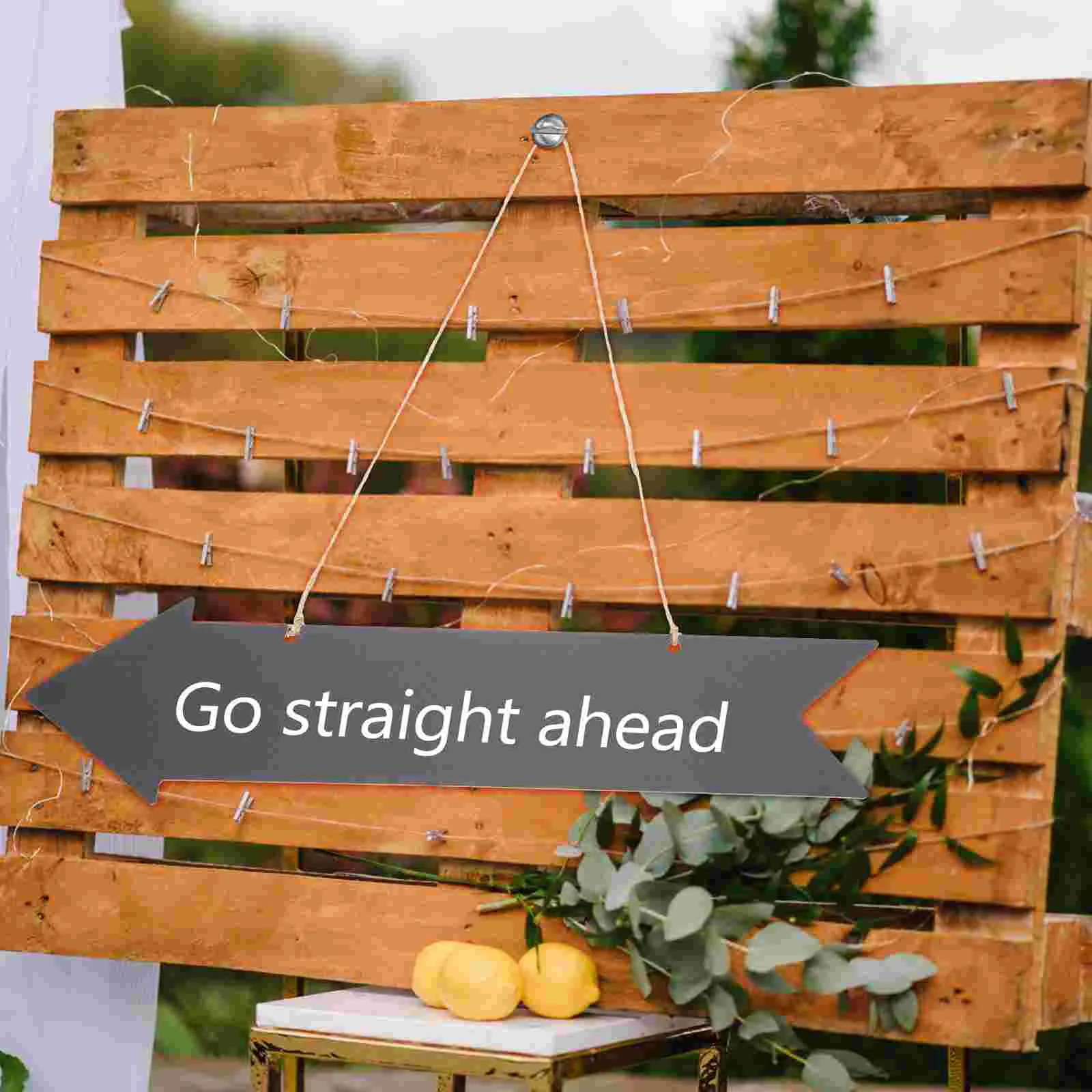 

Reusable Decorative Hanging Arrow Direction Sign Wooden Arrows Signs Chalkboard Signs for Banquet Restaurant Party