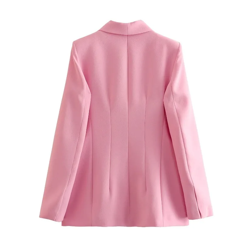 Рисунок 3 - Женский осенне-зимний костюм с