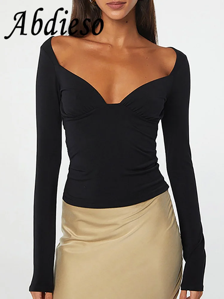 

Женская футболка с глубоким V-образным вырезом, с длинным рукавом