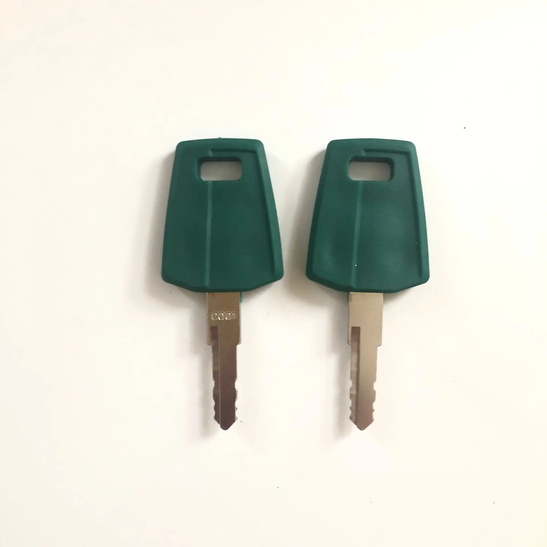 

2 Pcs C001 Ignition Replacement Key For Volvo Excavator Wheel Loader EC55 EC60 ELI80-0124 11444208