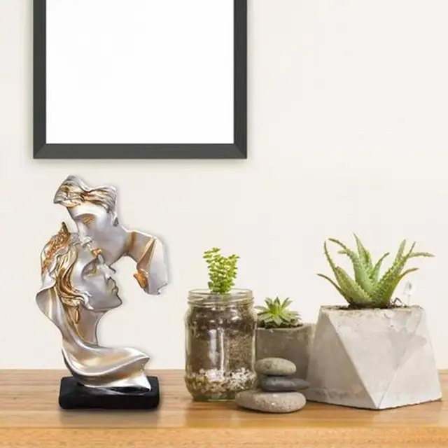 Északi Otthoni Nappali Díszes Dekoratív Szerelmesek Szobrok Dekoráció Csók Szobor Valentin Napi Esküvői Ajándék - Image 4