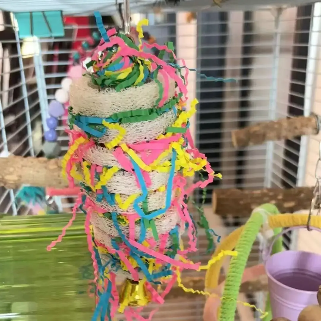 Natural Loofah Chew Toy for Parrots, Intelligent Shredding Toy with Random Colors, Fun Bird Enrichment