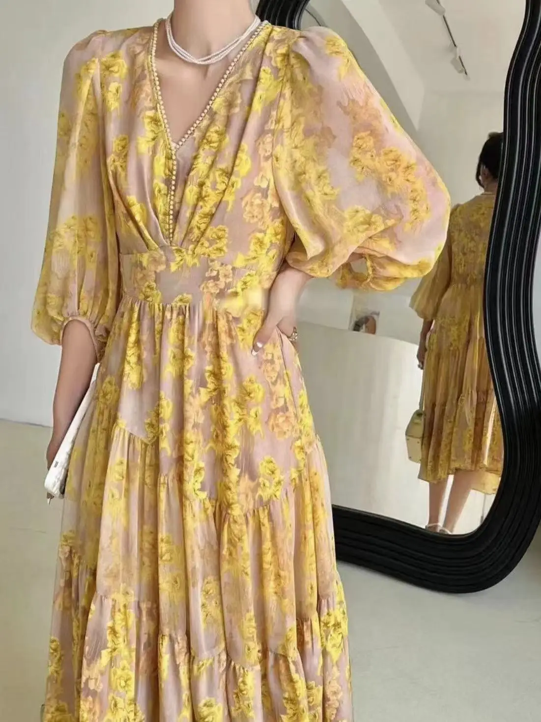 

2024 Mid-length dress for women, high quality, luxurious, elegant, fashionable, for summer gathering, tourism, vacation, sweet,