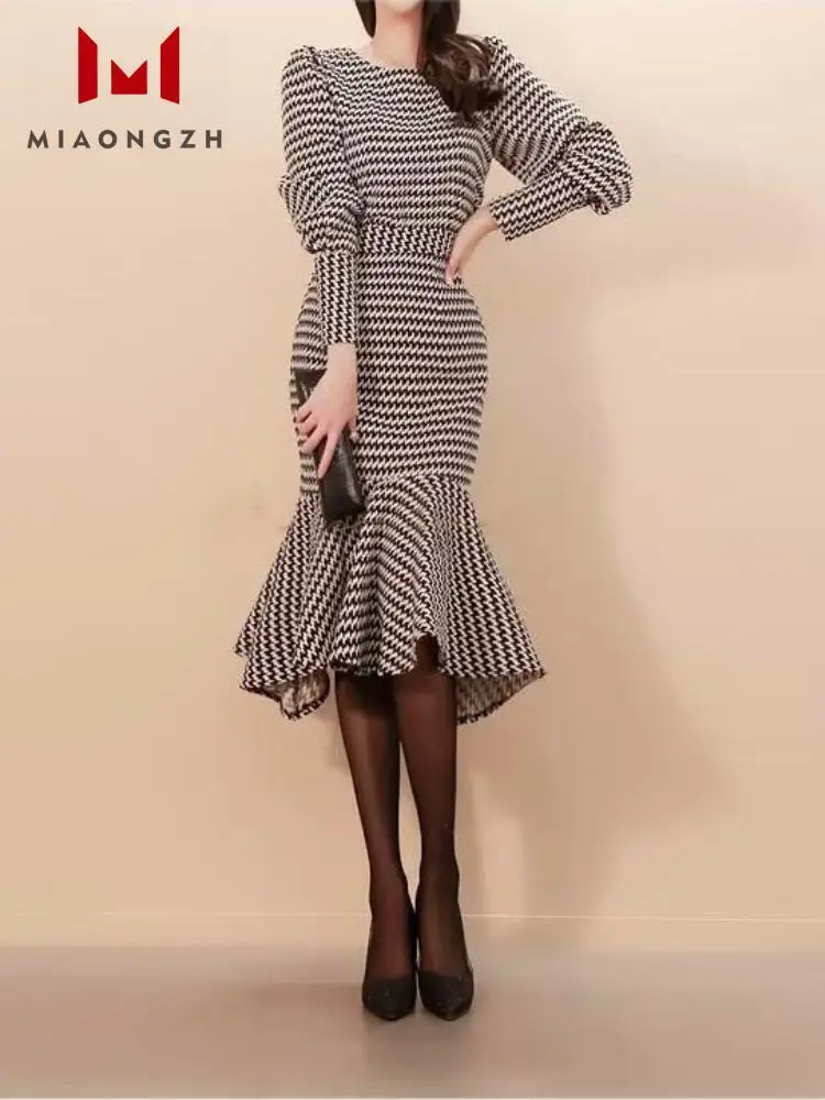 

Fashion Tweed Two Piece Set Women Temperament Long Sleeve Tops + Bodycon Ruffles Mermaid Skirt Suits Female For Fall/Winter Sets