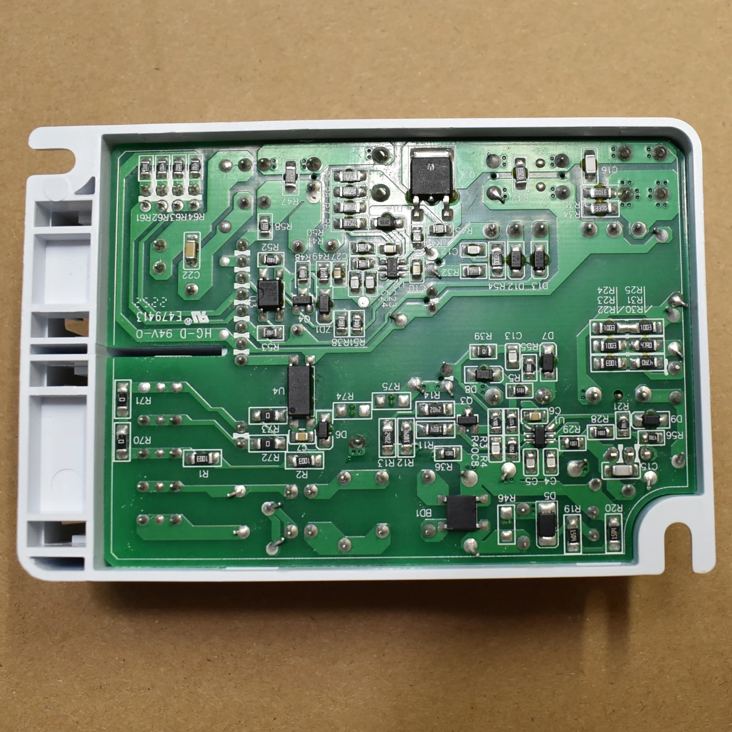 출력 6-84V DIP. 250mA-800mA DALI 푸시 DIM 디밍 가능 Led 드라이버 41W 변압기 깜박임 없는 1-100% 상업용 소프트 디밍